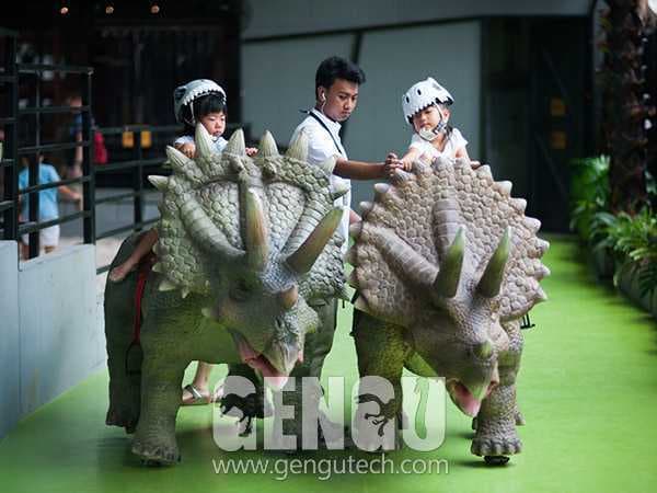 Anchiceratops Walking Ride_AR_103_